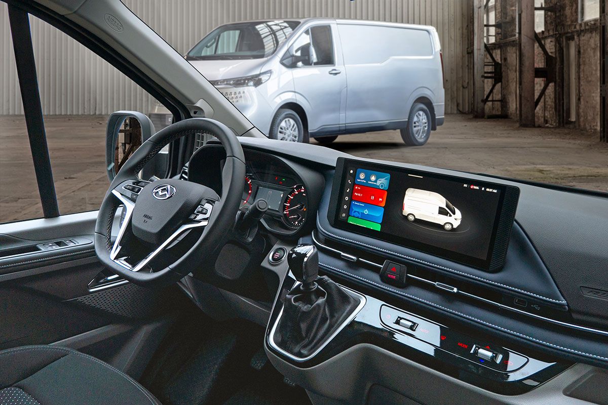 Innenraum des Deliver 7 im Autohaus SCHADE