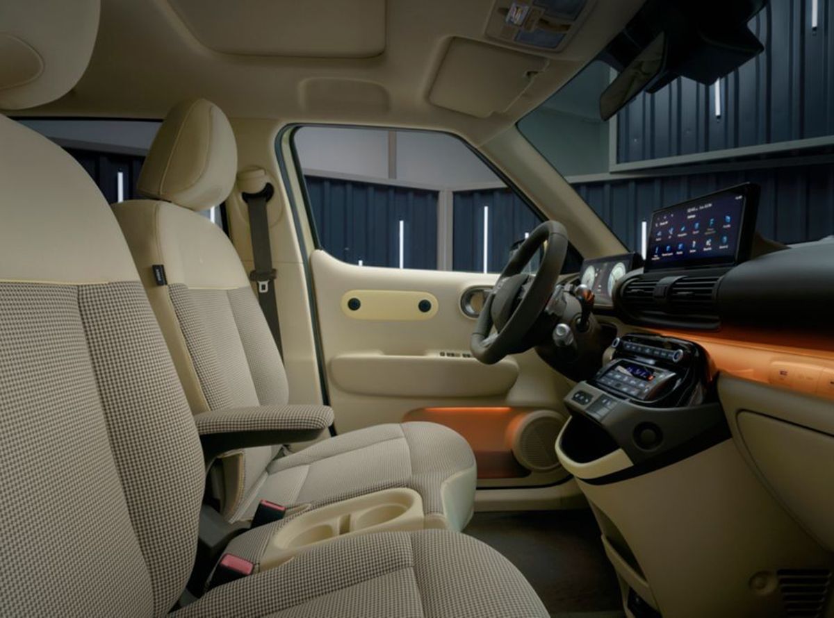 Hyundai INSTER Interior
