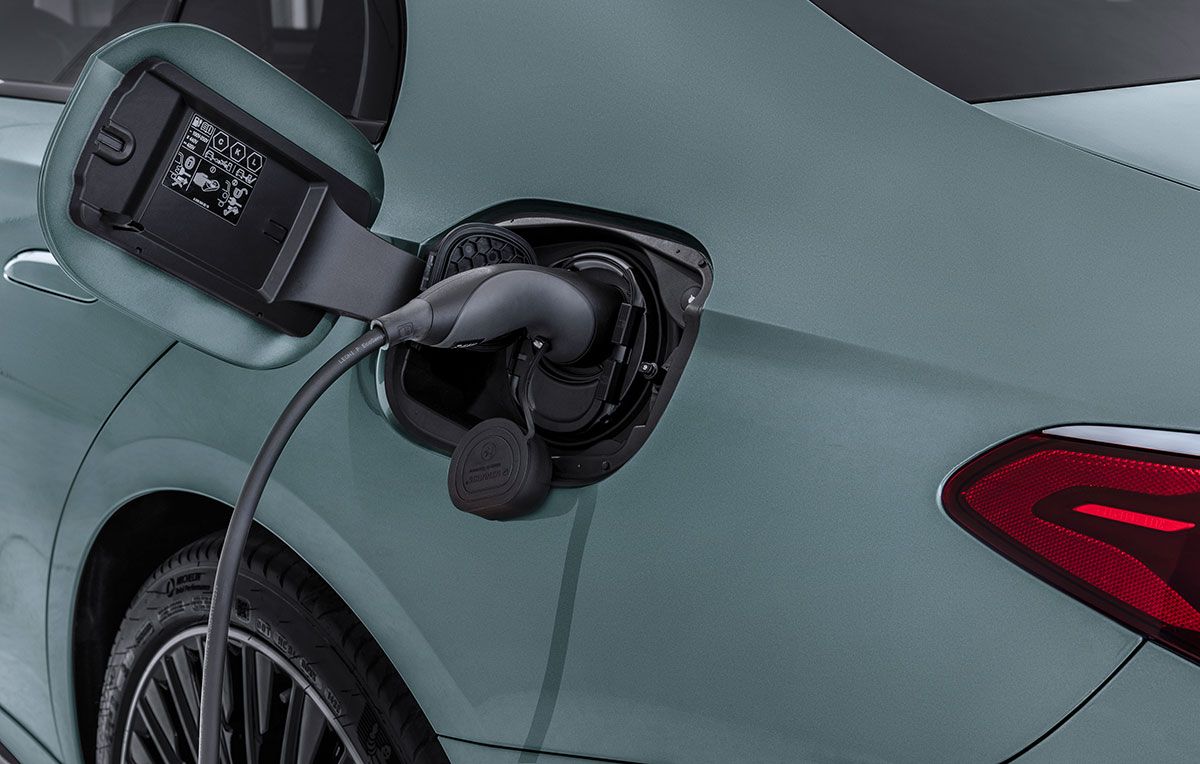 Die neue E-Klasse als Plug-in-Hybrid