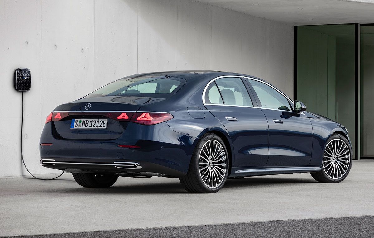 Die neue E-Klasse als Plug-in-Hybrid