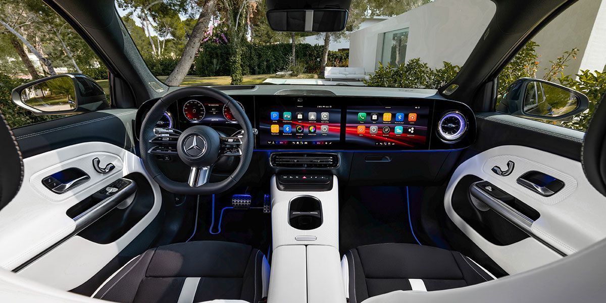 Das MBUX Superscreen im neuen vollelektrischen GLB