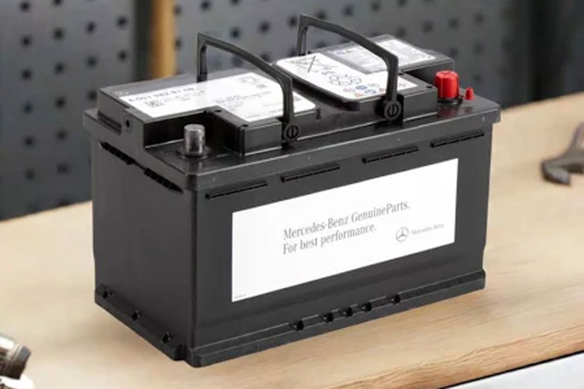 Erneuerung der Mercedes-Benz Original-Batterie