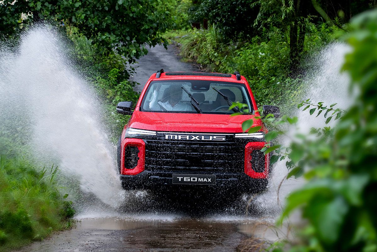 Der Maxus T60 Maxx Offroad durch Wasser