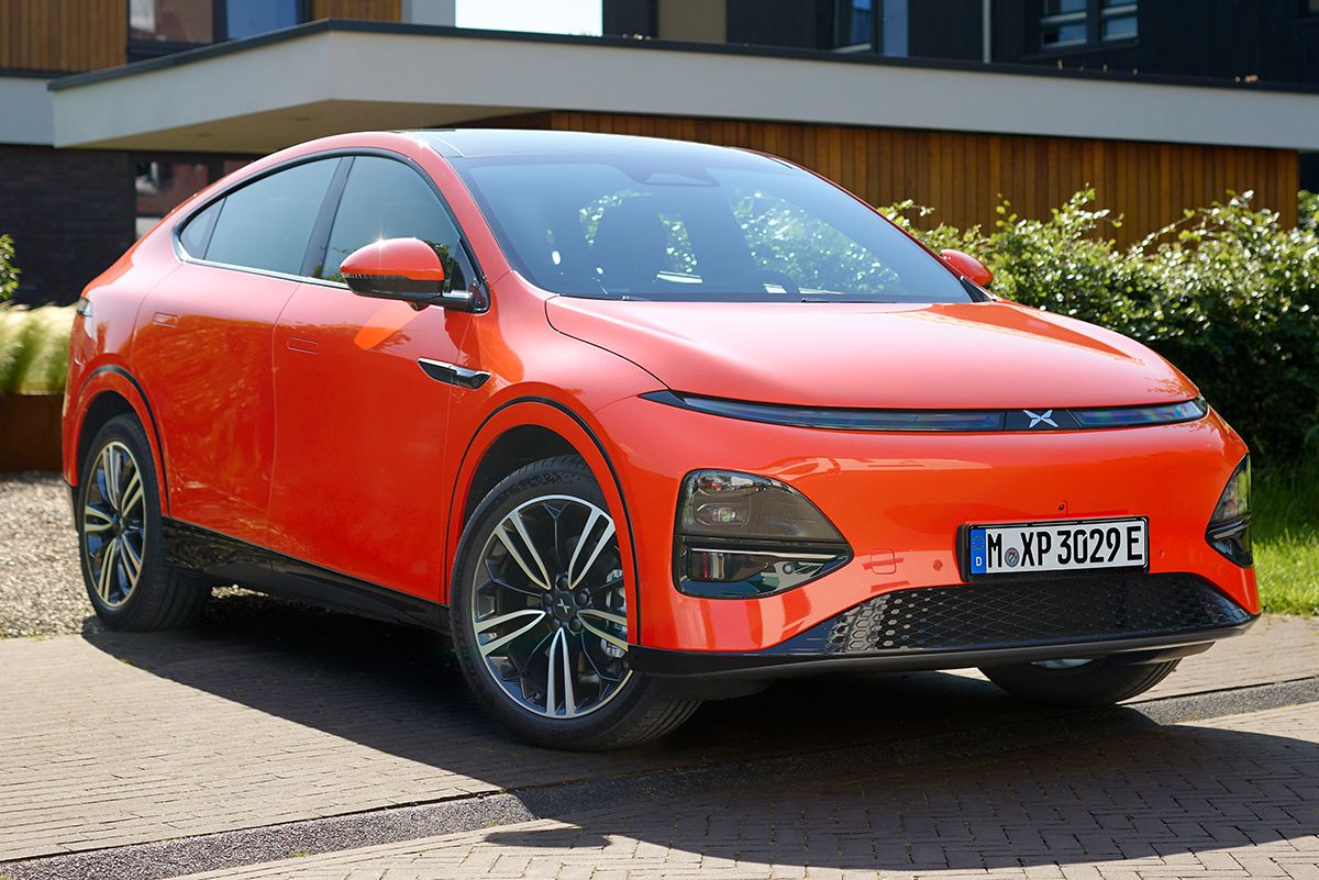 XPENG G6 Orange vor deiner Haustür