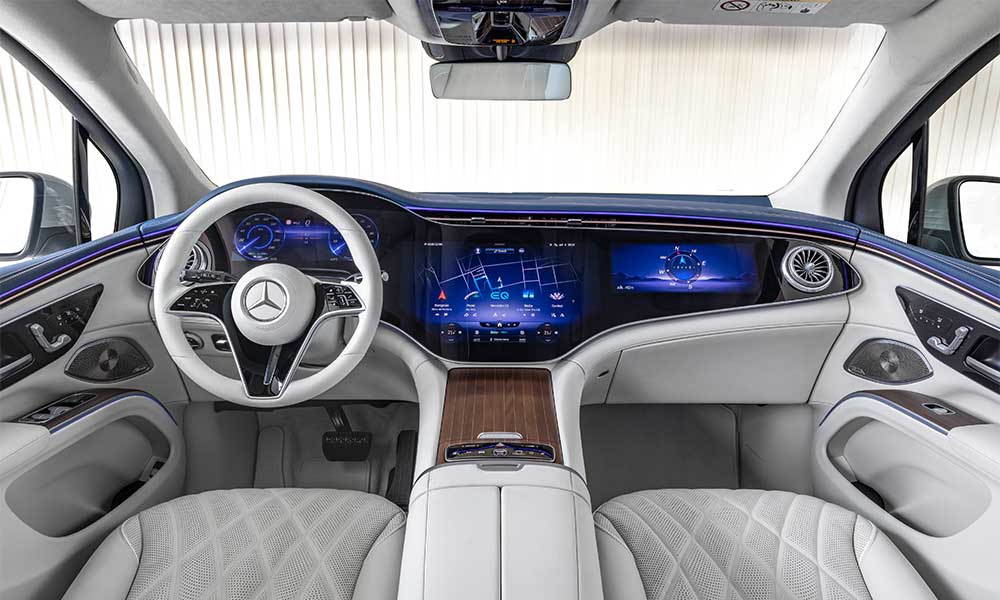 EQS SUV Cockpit