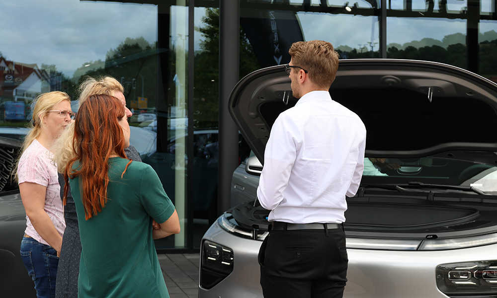 XPENG Premiere im Autohaus SCHADE