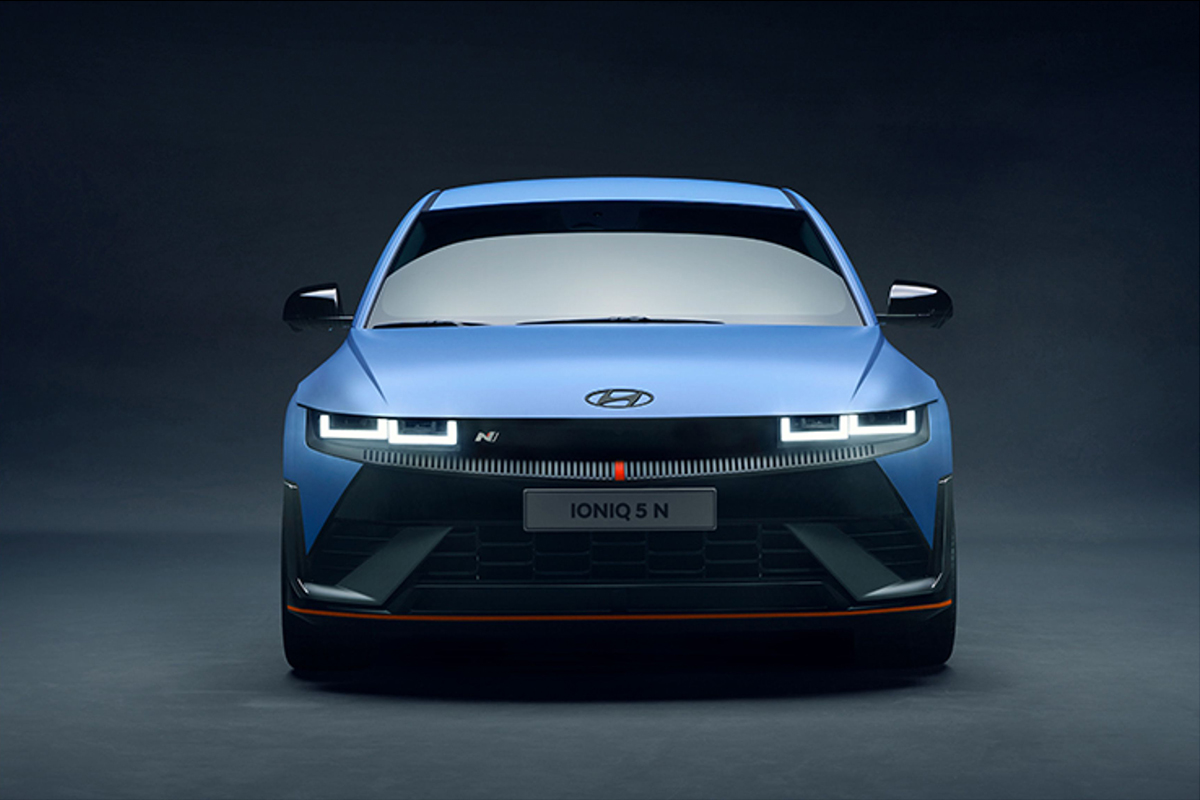 Hyundai IONIQ 5 N in babyblau