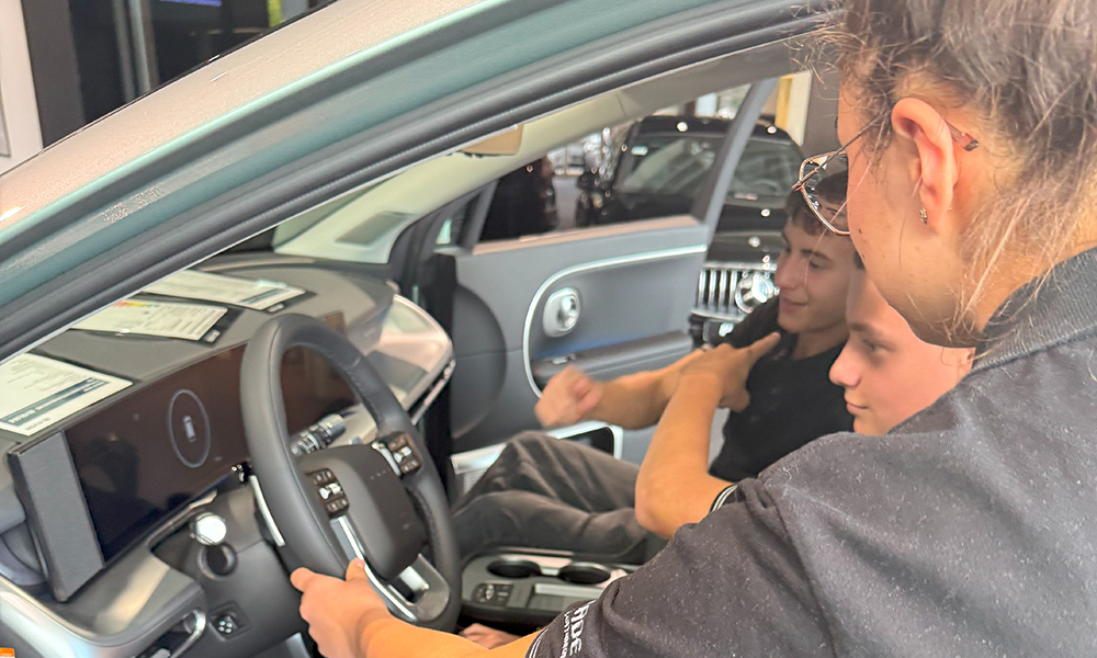 Ausbildungsstart 2025 im Autohaus SCHADE
