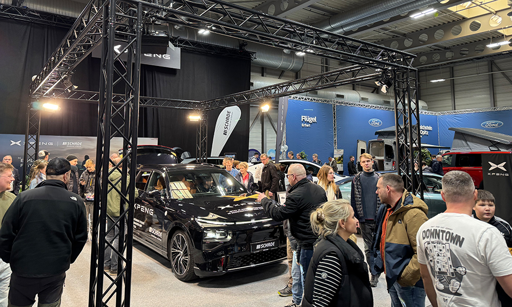 Autohaus SCHADE auf der Automobilmesse Erfurt 2025 - Mercedes-AMG, XPENG, Maxus & Project RHINO von Krug Expedition