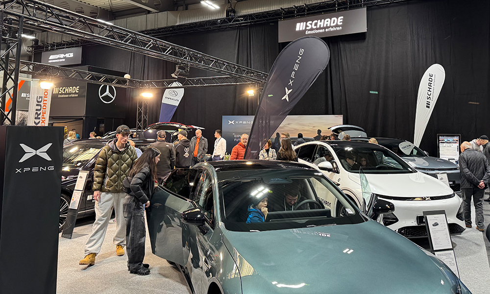 Autohaus SCHADE auf der Automobilmesse Erfurt 2025 - Mercedes-AMG, XPENG, Maxus & Project RHINO von Krug Expedition